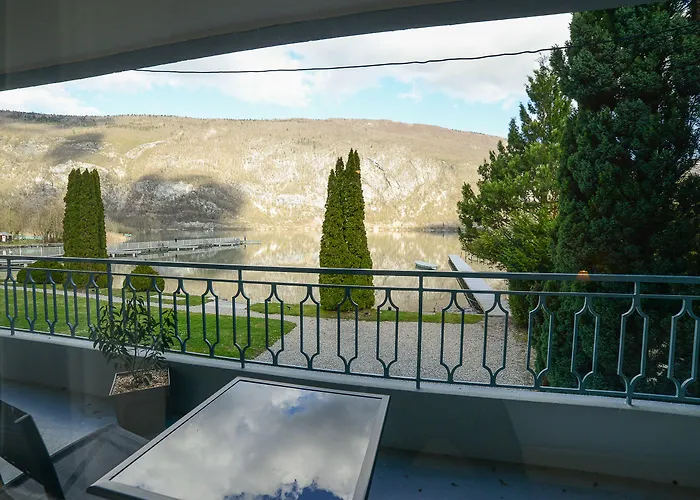 Novalaise Plage Hotell Novalaise