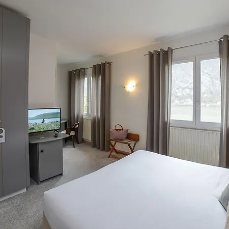 Novalaise Plage Hotel Novalaise