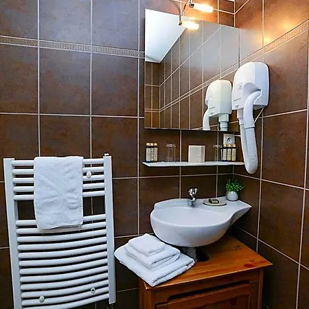 Novalaise Plage Hotel Novalaise