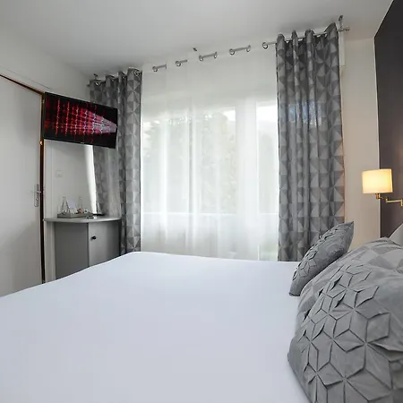 Hotel Novalaise Plage 2*