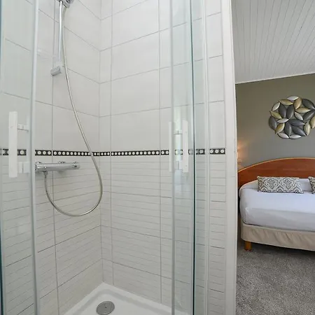 Novalaise Plage Hotel 2*