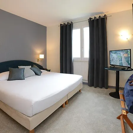 Novalaise Plage Hotel