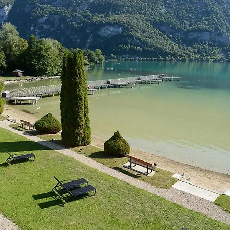 Novalaise Plage 2*