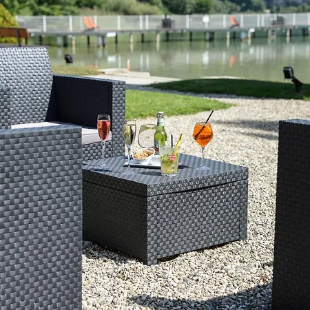 Novalaise Plage Hotel