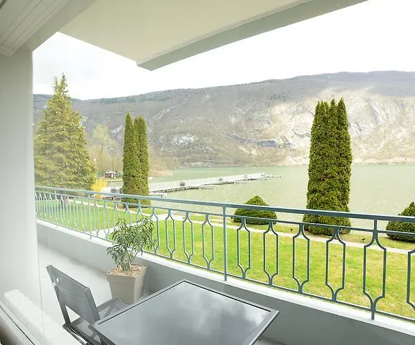 Novalaise Plage Hotell Novalaise