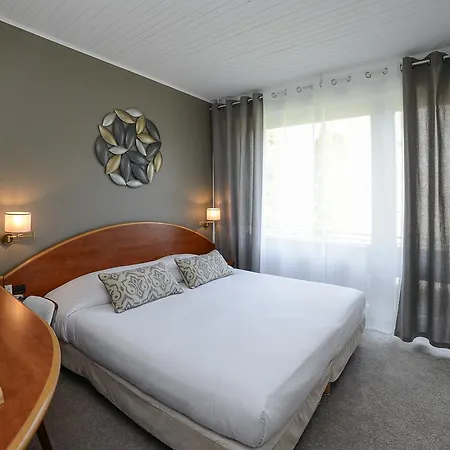Novalaise Plage Hotel 2*
